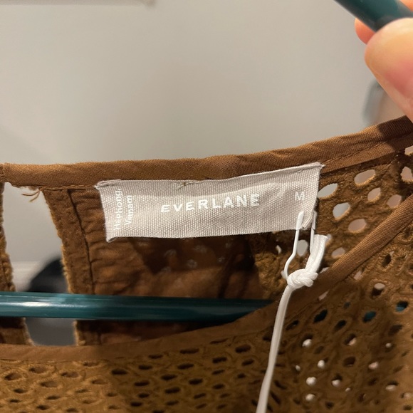 Everlane Eyelet Brown Tiered Dress NWT - size Medium - Picture 3 of 7